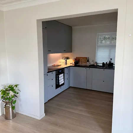 Stylish Seaview In Апартаменты